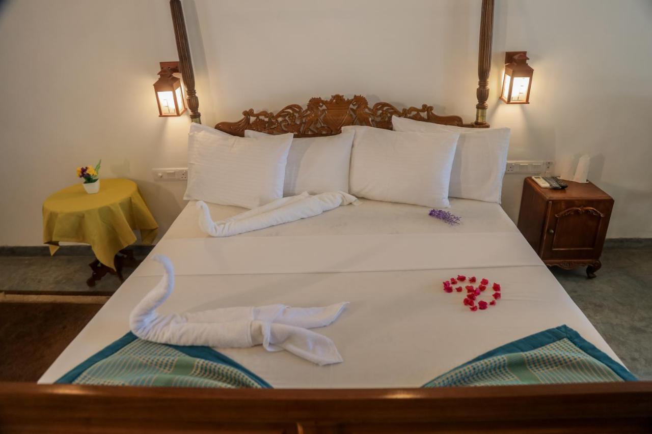 Sea Trails Bentota Hotel Exterior photo