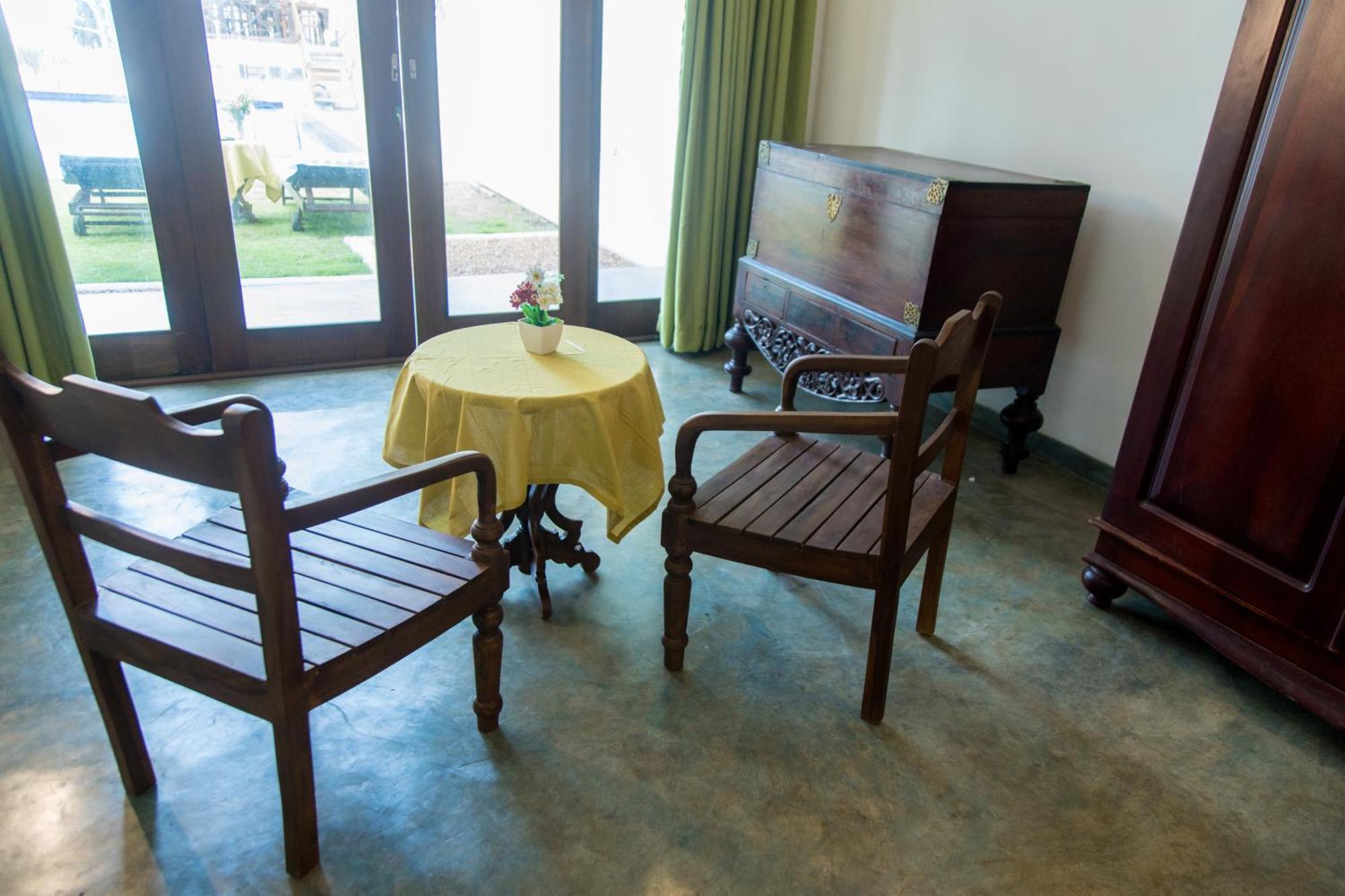 Sea Trails Bentota Hotel Exterior photo