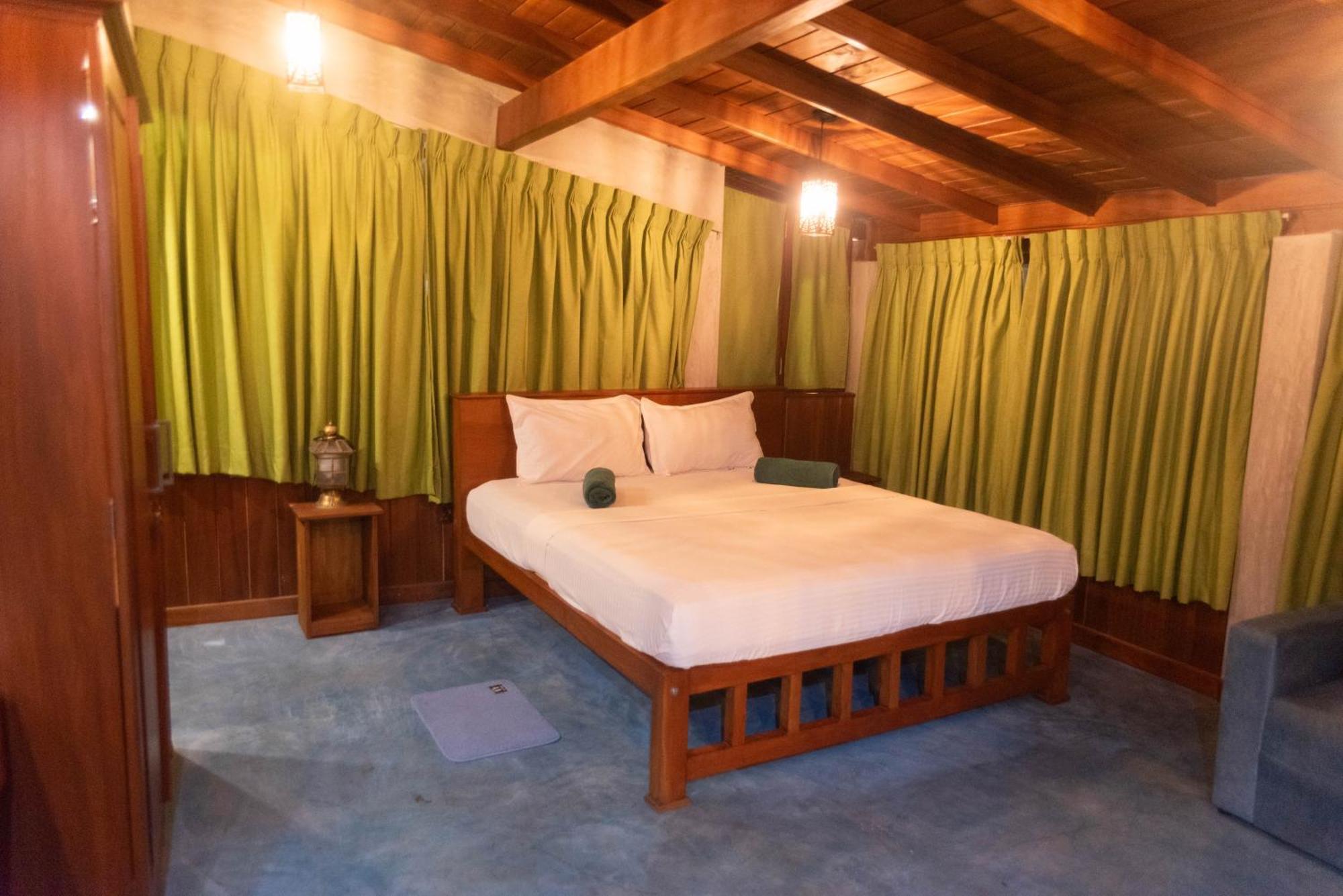 Sea Trails Bentota Hotel Exterior photo