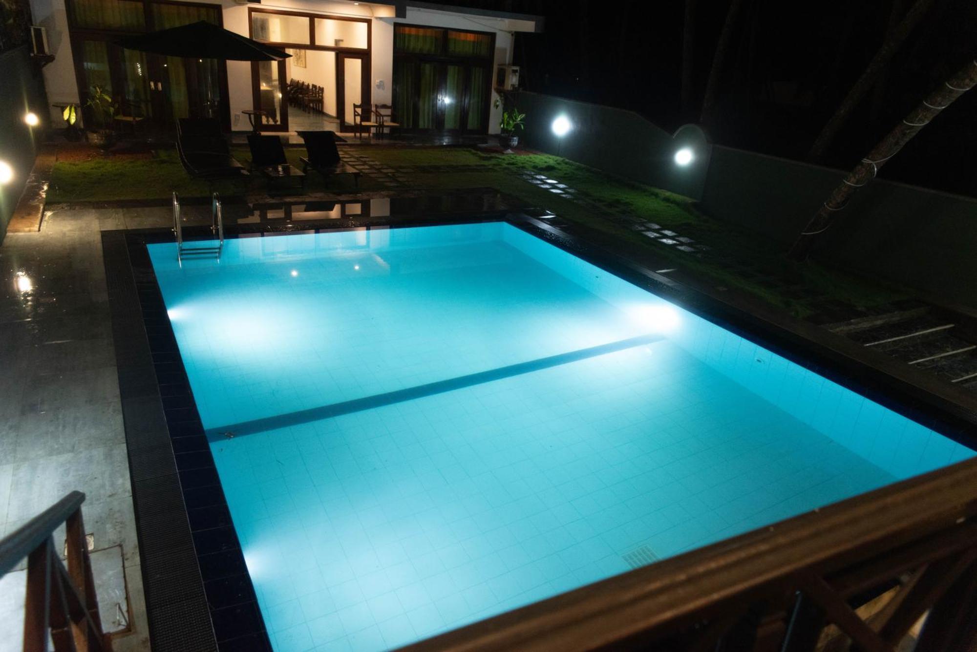 Sea Trails Bentota Hotel Exterior photo