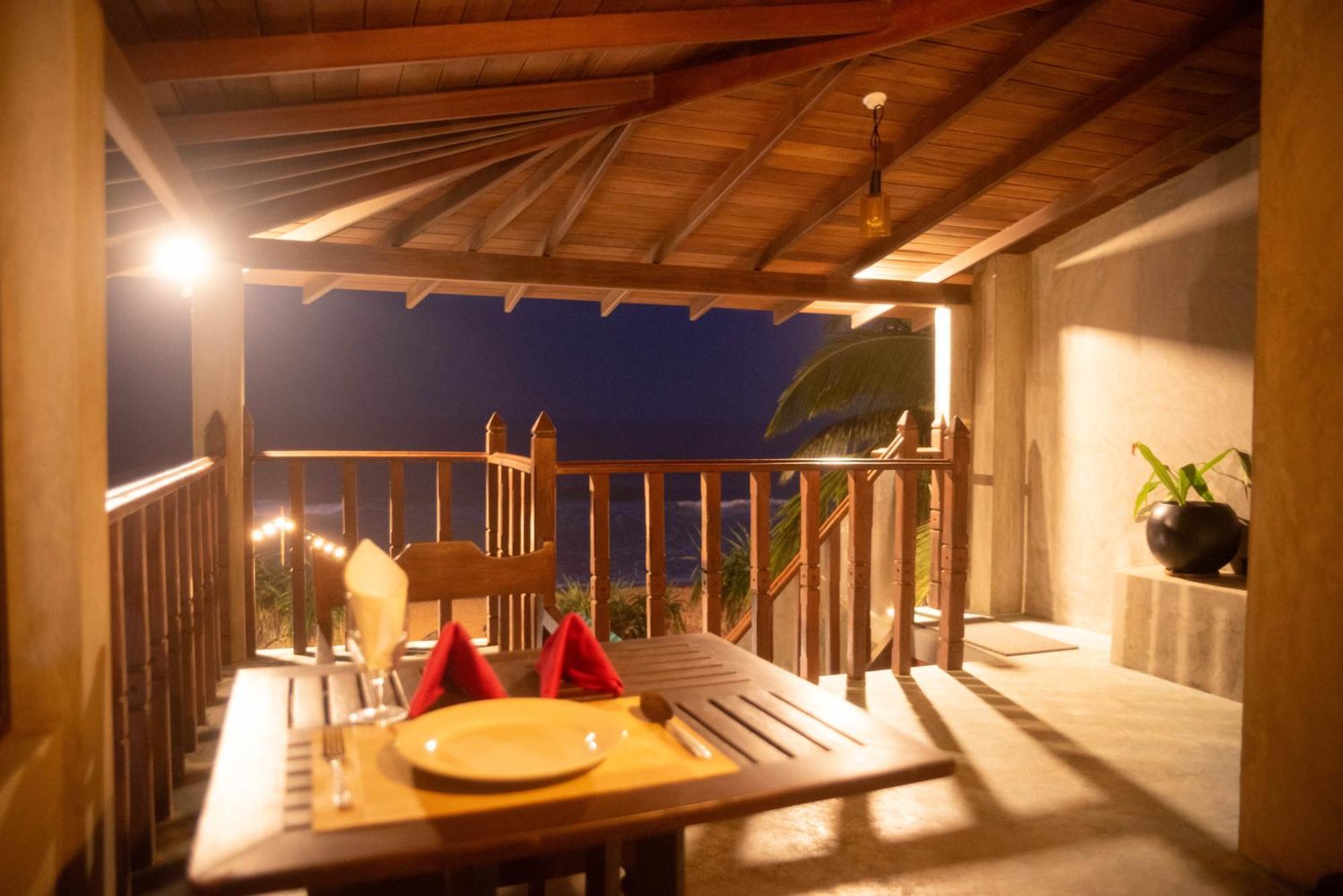 Sea Trails Bentota Hotel Exterior photo